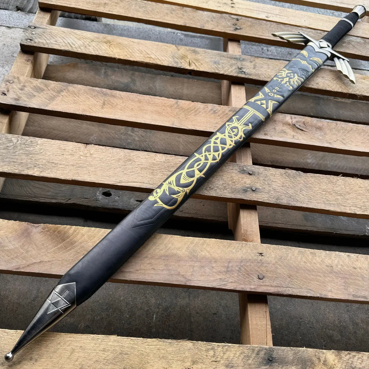 49" LARGE 1:1 Legend of Zelda Master Sword Skyward Replica Blade Limited Edition - Prime Amigo Blades